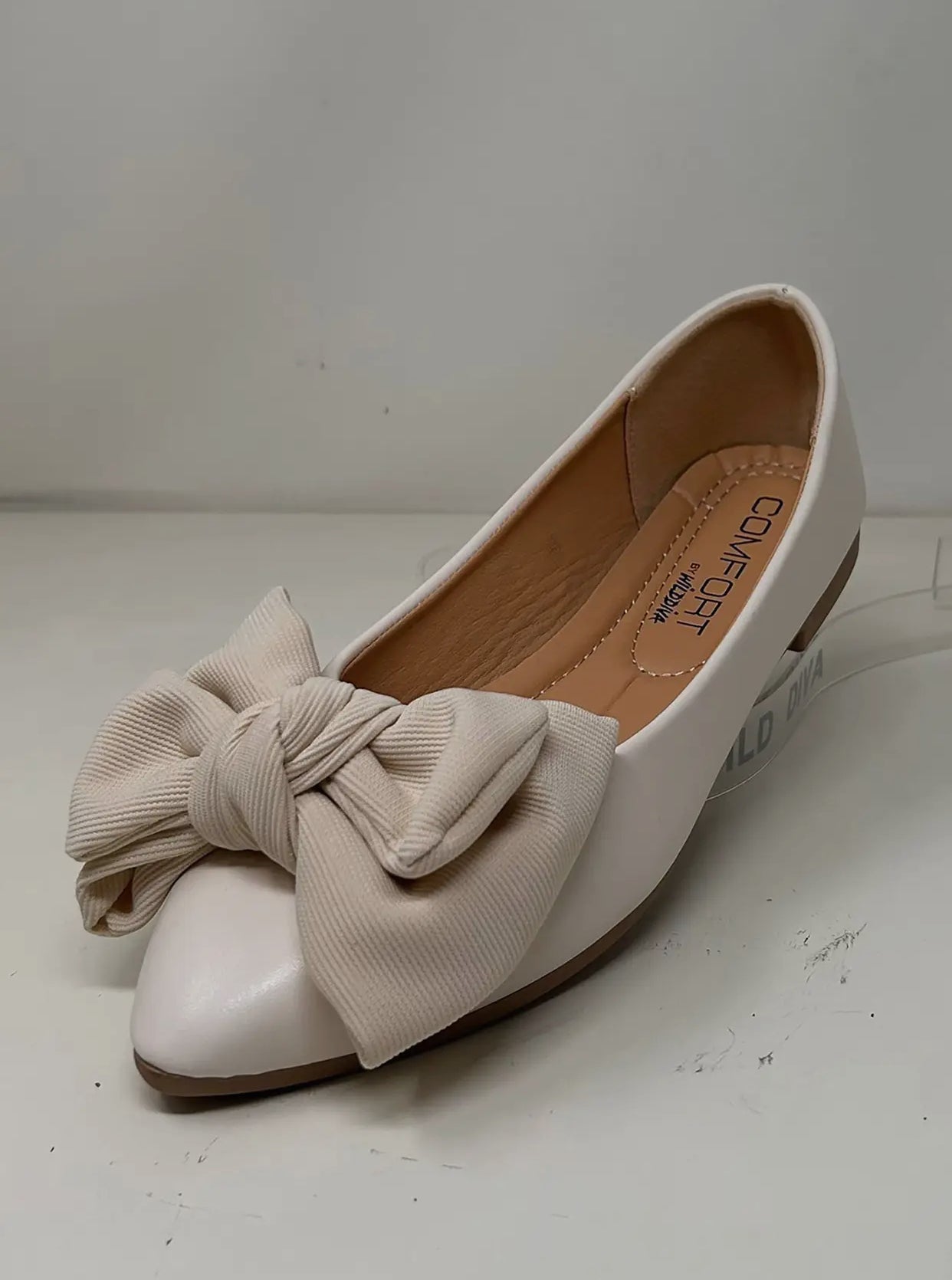 Cream Bow Comfort Flat