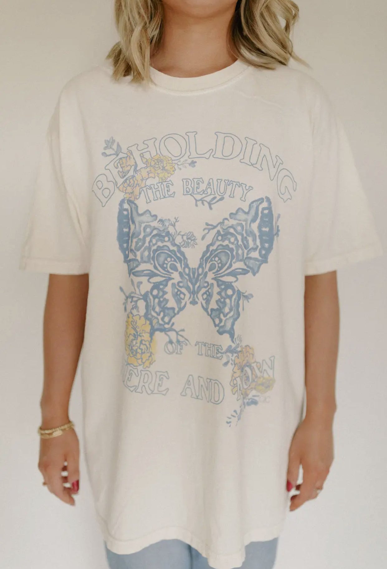 Beholding Beauty Tee
