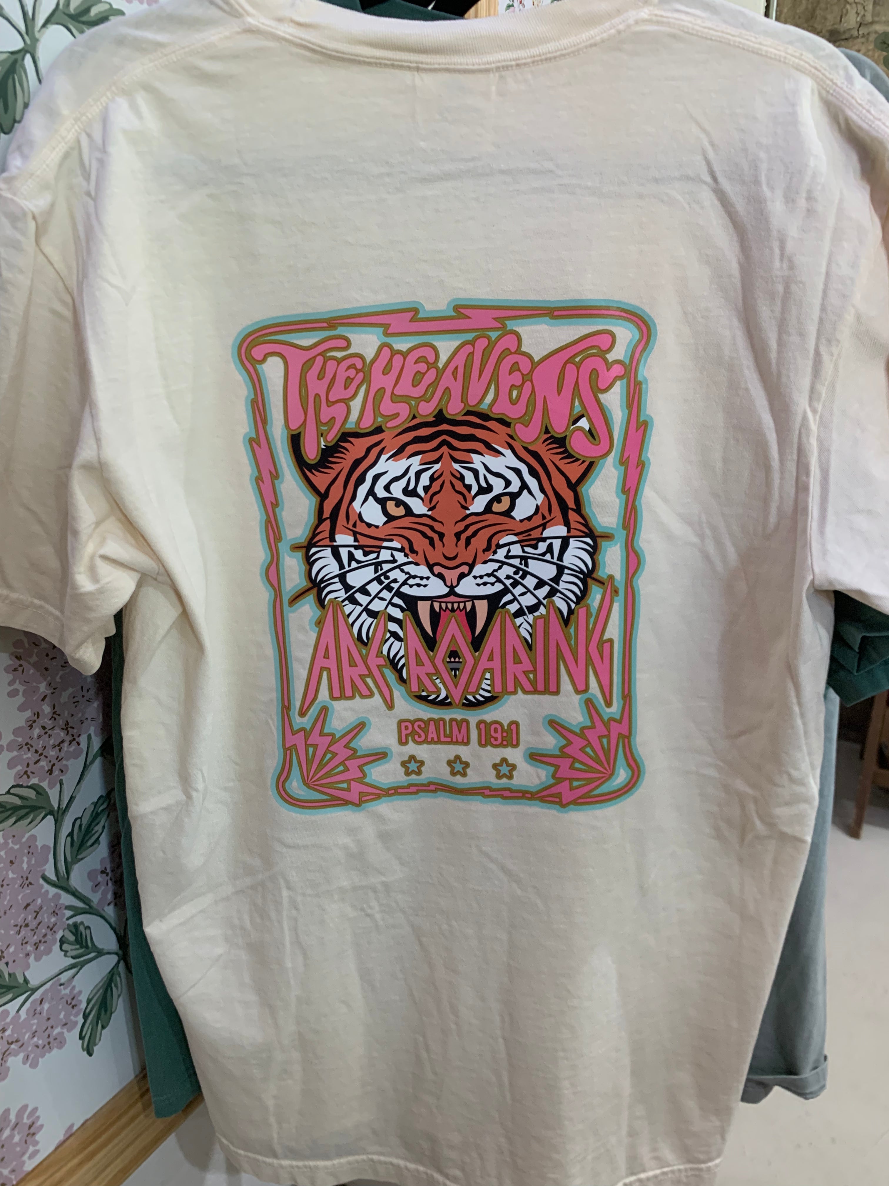 Graphic Tee-Roaring