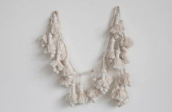 DF2398 Hand-Woven Cotton Tassel Garland