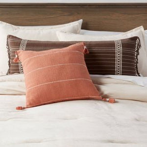20" Cotton Textured Pillow with Fringe KNK035