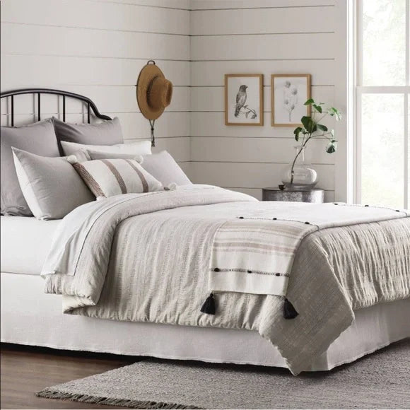 KNKHH 06099  Gray full/queen comforter set
